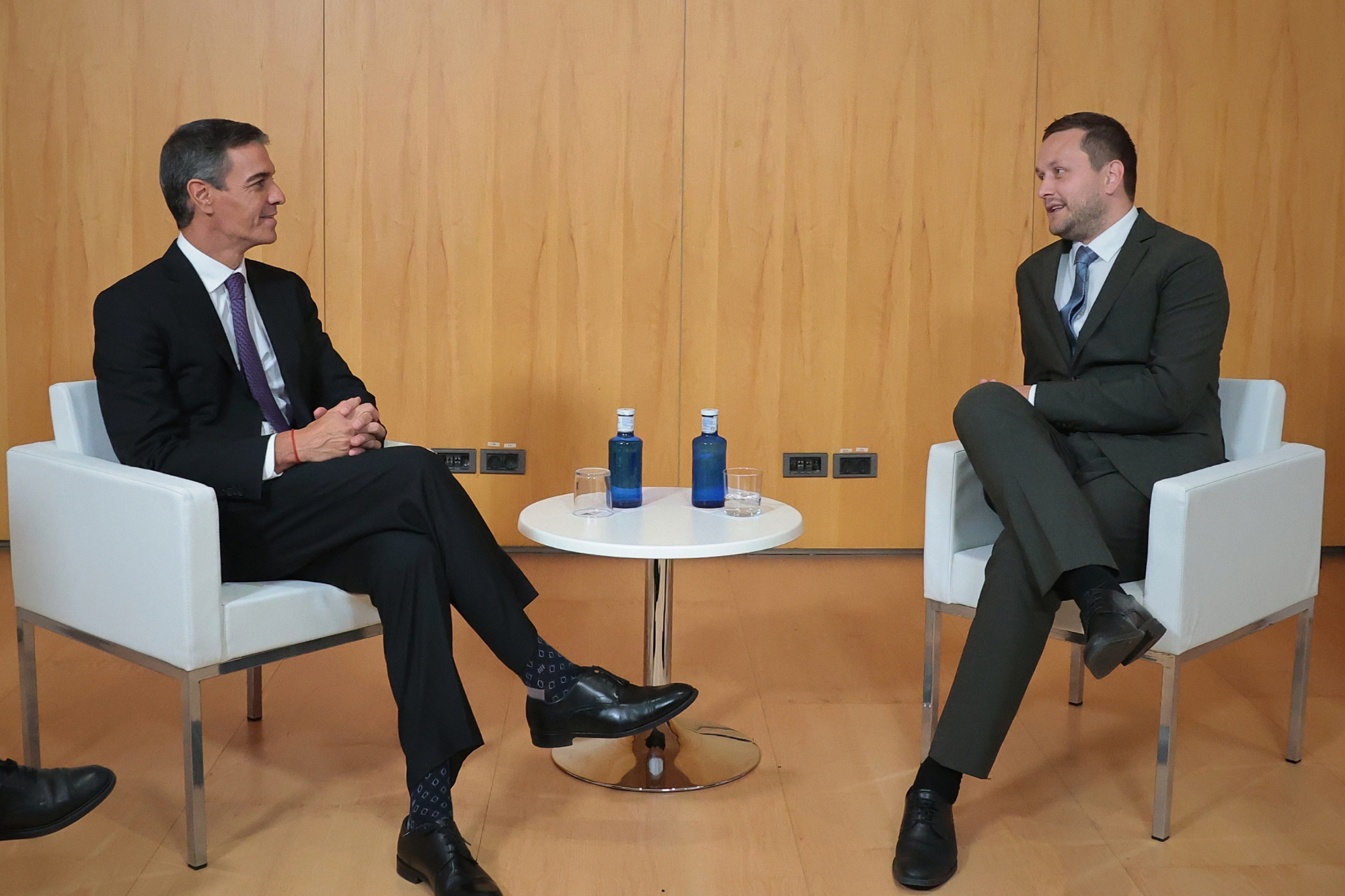 28/09/2026. The President of the Government of Spain, Pedro Sánchez, together with the Prime Minister of Greenland, Jens-Frederik Nielsen. T...